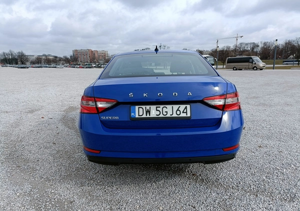Skoda Superb cena 81200 przebieg: 148000, rok produkcji 2019 z Kraków małe 254